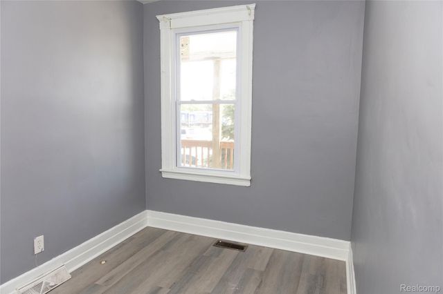 2441 Holbrook Street, Hamtramck, MI 48212
