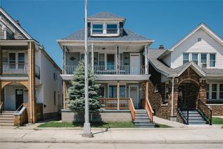2441 Holbrook Street, Hamtramck, MI 48212