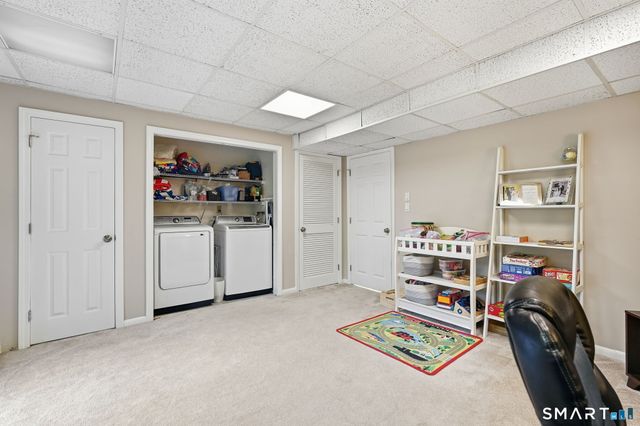 15 Brinley Way 15, Newington, CT 06111