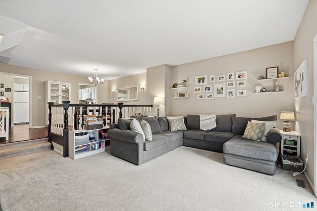 15 Brinley Way 15, Newington, CT 06111