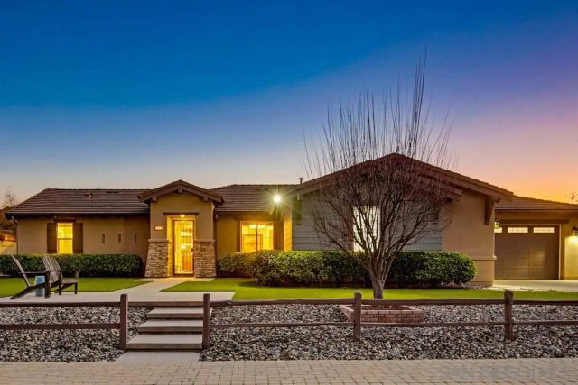 14127 Winged Foot Cir, Valley Center, CA 92082