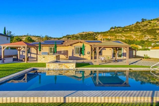 14127 Winged Foot Cir, Valley Center, CA 92082