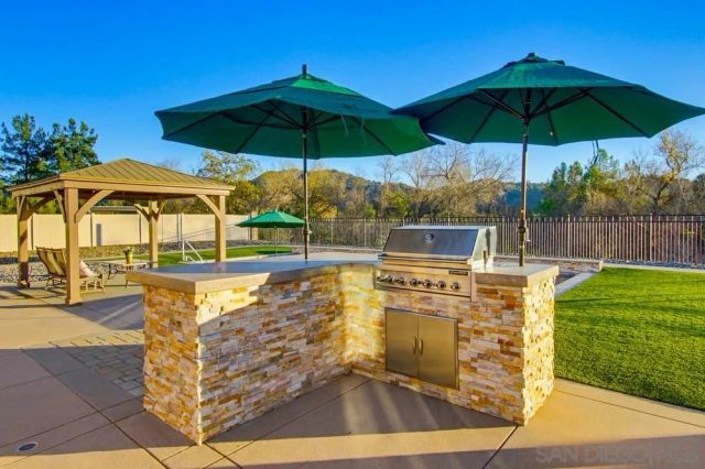 14127 Winged Foot Cir, Valley Center, CA 92082