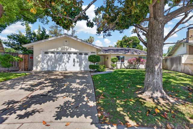 2743 Lost Creek Ct, Stockton, CA 95207