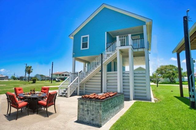 2028 County Road 201, Sargent, TX 77414