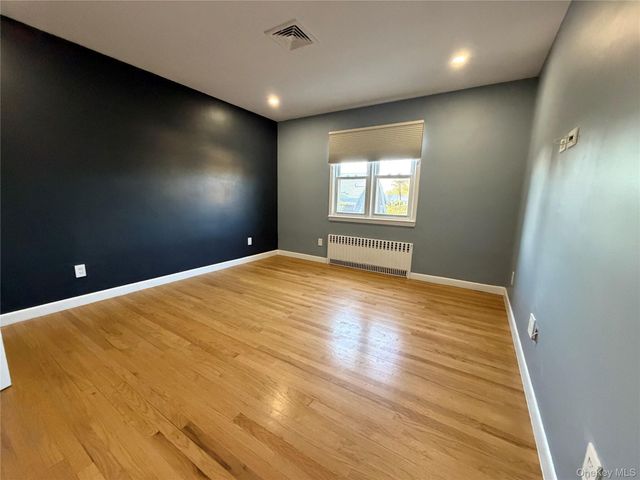 15447 20th Road 2nd FL, Whitestone, NY 11357