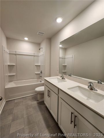 15 CHARLIES BEND Way, Spring Lake, NC 28390
