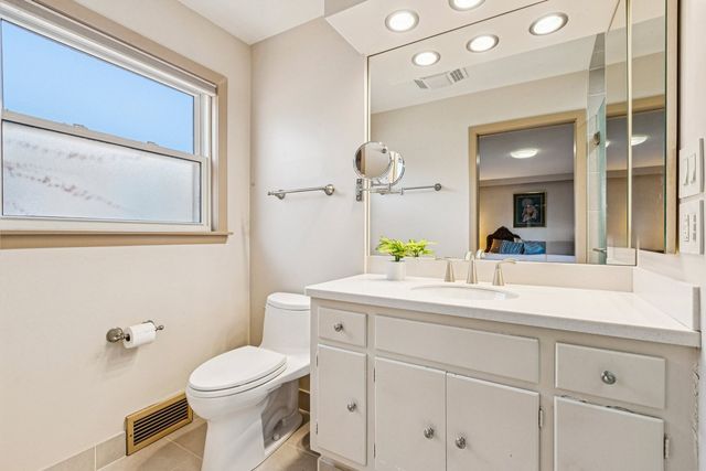 1811 South Boulevard, Evanston, IL 60202