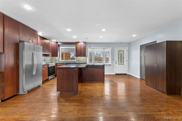 39520 Venetian Drive, Harrison Twp, MI 48045