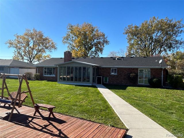 39520 Venetian Drive, Harrison Twp, MI 48045