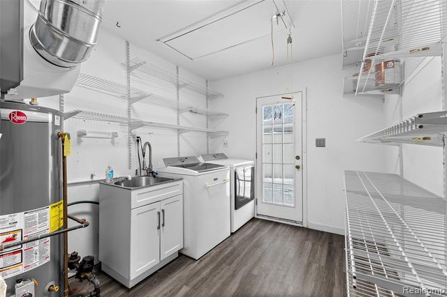 39520 Venetian Drive, Harrison Twp, MI 48045