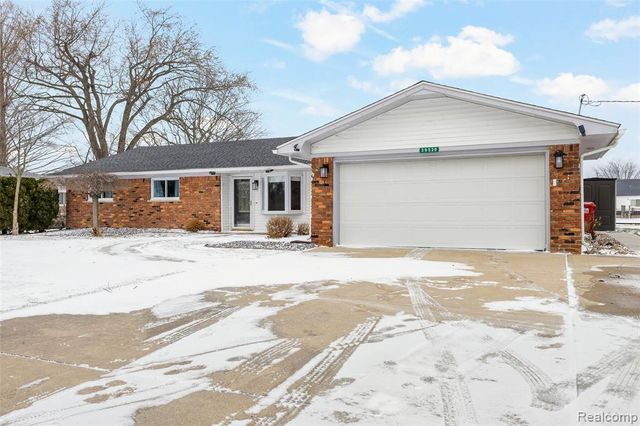 39520 Venetian Drive, Harrison Twp, MI 48045