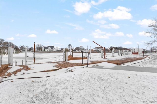 39520 Venetian Drive, Harrison Twp, MI 48045