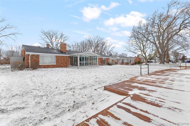 39520 Venetian Drive, Harrison Twp, MI 48045