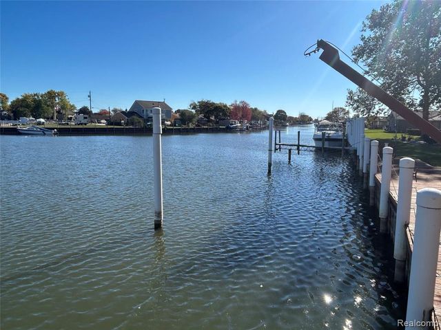 39520 Venetian Drive, Harrison Twp, MI 48045