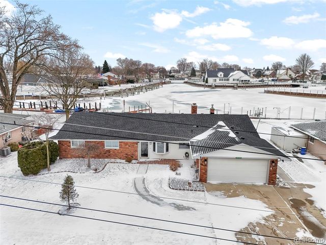 39520 Venetian Drive, Harrison Twp, MI 48045