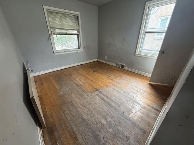 5466 N 57th STREET, Milwaukee, WI 53218