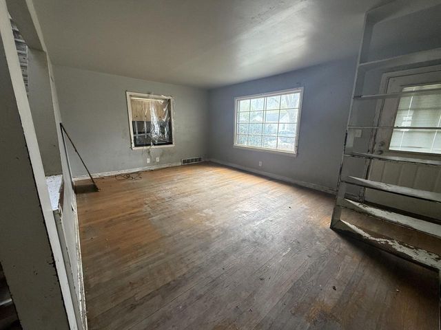 5466 N 57th STREET, Milwaukee, WI 53218