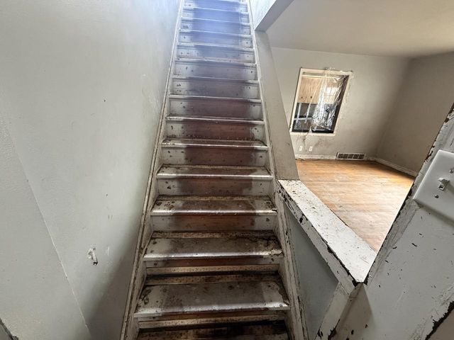 5466 N 57th STREET, Milwaukee, WI 53218