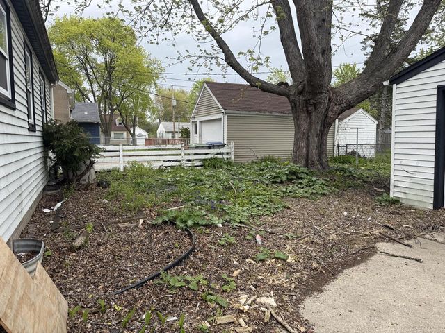 5466 N 57th STREET, Milwaukee, WI 53218