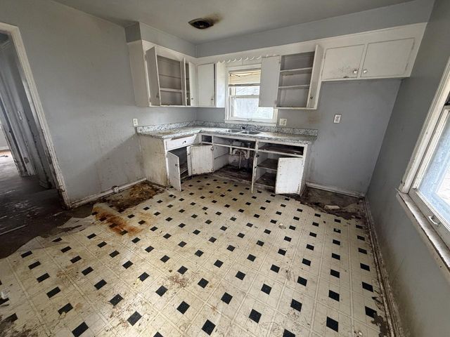 5466 N 57th STREET, Milwaukee, WI 53218