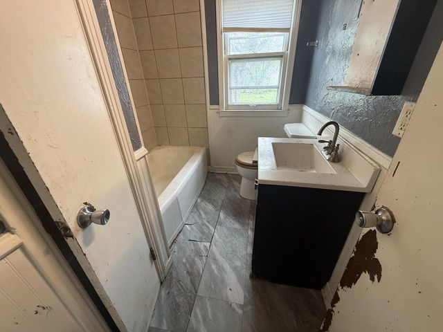 5466 N 57th STREET, Milwaukee, WI 53218