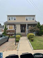 26 Birchwood Drive, North Arlington, NJ 07031