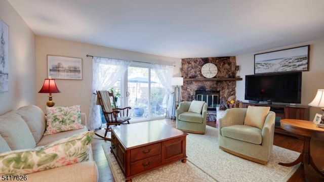 466 Brookside Ln, Hillsborough Twp., NJ 08844