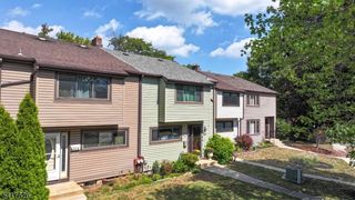 466 Brookside Ln, Hillsborough Twp., NJ 08844