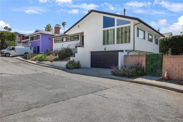 3859 Hollyview Terrace, Culver City, CA 90232