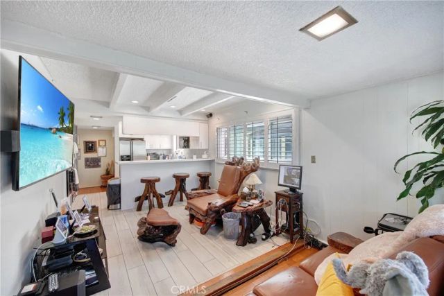 3859 Hollyview Terrace, Culver City, CA 90232