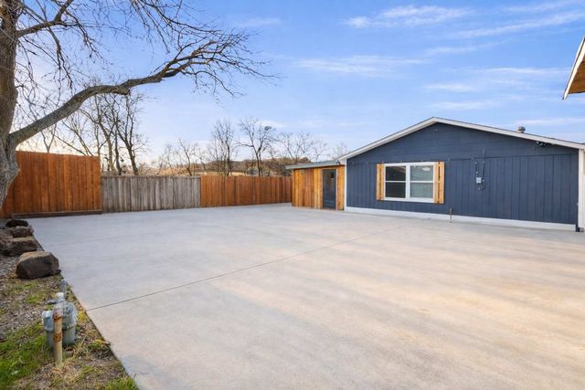 312 Halsey Street, Dallas, TX 75224