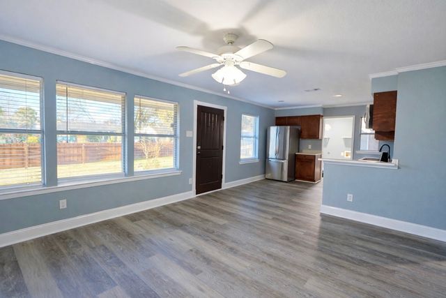 312 Halsey Street, Dallas, TX 75224