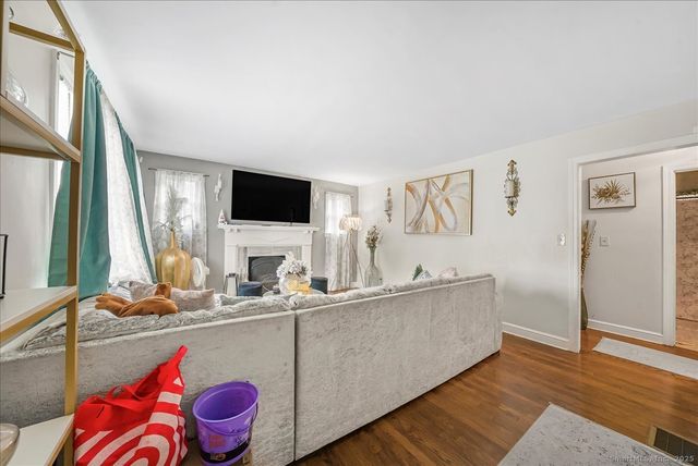 631 Fairview Avenue, Bridgeport, CT 06606