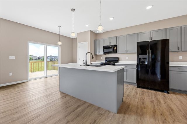 1505 38th Street SE, Cedar Rapids, IA 52403