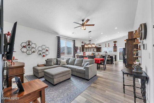 18722 Knott Crk Court, Reno, NV 89508