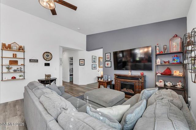 18722 Knott Crk Court, Reno, NV 89508