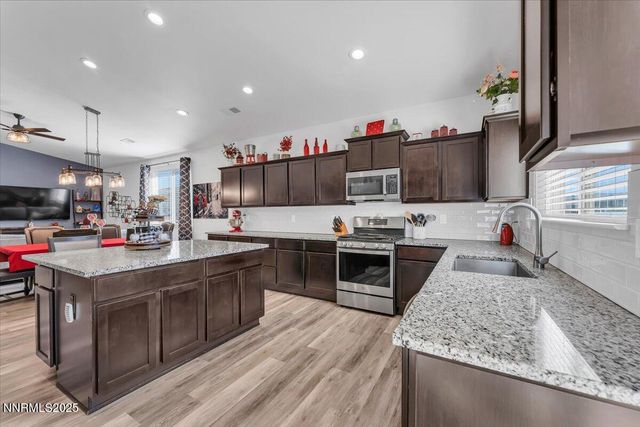 18722 Knott Crk Court, Reno, NV 89508