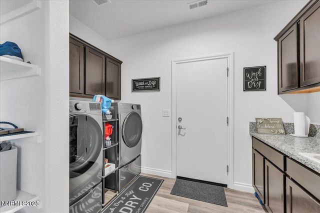 18722 Knott Crk Court, Reno, NV 89508