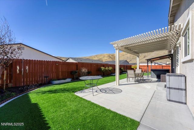 18722 Knott Crk Court, Reno, NV 89508