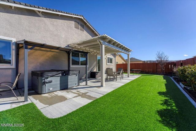 18722 Knott Crk Court, Reno, NV 89508