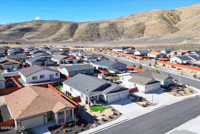 18722 Knott Crk Court, Reno, NV 89508