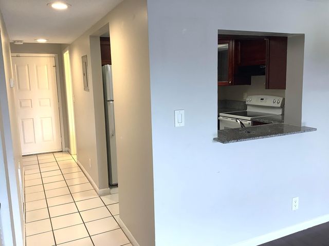 105 Deer Creek Road 205, Deerfield Beach, FL 33442