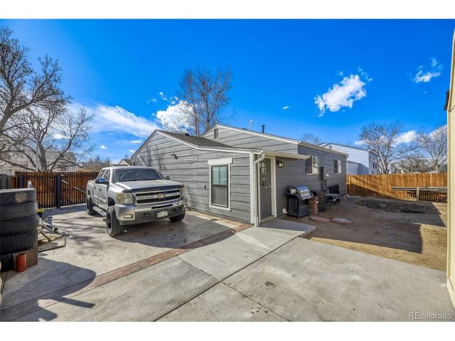 19093 E 22nd Dr, Aurora, CO 80011
