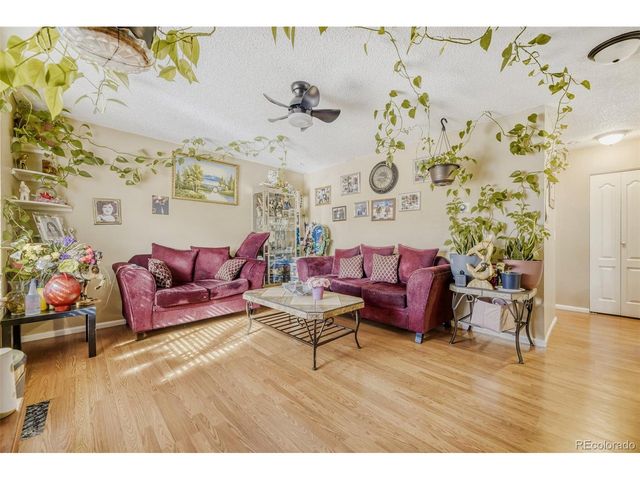 19093 E 22nd Dr, Aurora, CO 80011