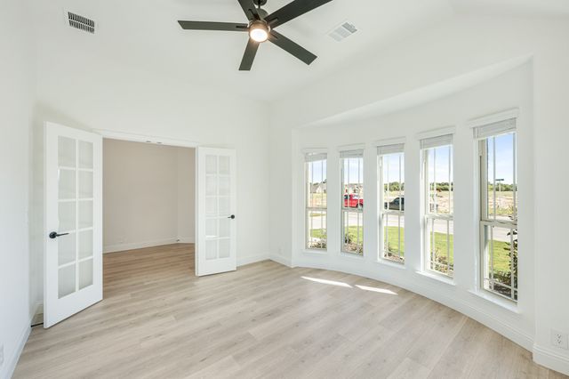 316 Keystone Drive, Commerce, TX 75428
