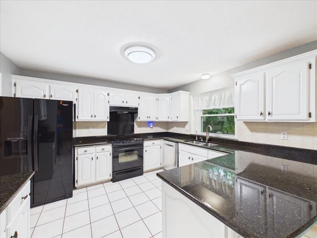 3686 STUBAI Trail, Rockford, IL 61114
