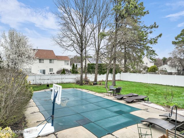 201 10th Avenue, Manchester, NJ 08759