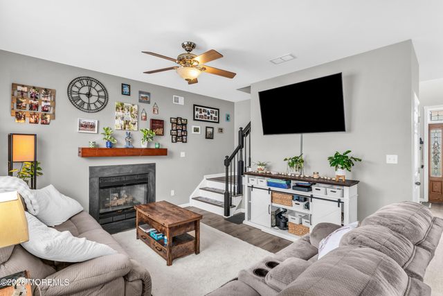 201 10th Avenue, Manchester, NJ 08759