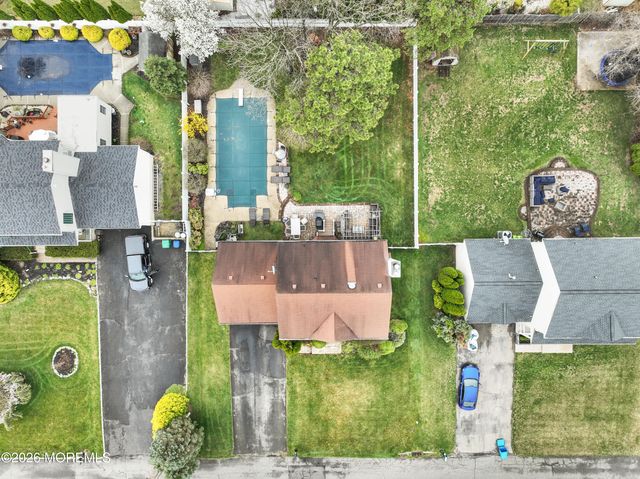201 10th Avenue, Manchester, NJ 08759